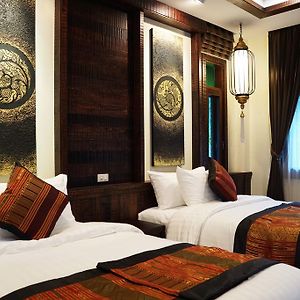 Deluxe Twin Bed